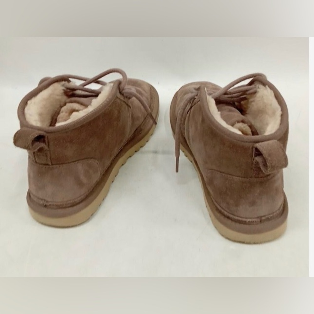UGG, size 8, Suede Lace-Up Ankle Booties, sheepskin lining, worn once - Picture 4 of 11